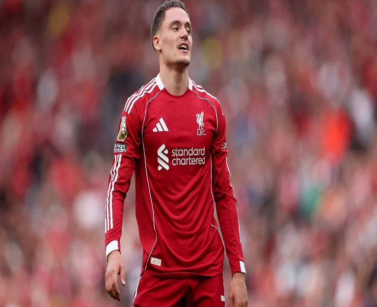 ok1 Impacto em Anfield: Lesão de Wirtz Abala Planos do Liverpool e Abre Período de Incerteza na Temporada Inglesa