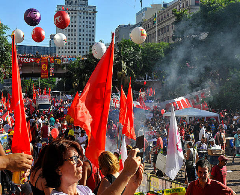 pt1 Depois de intensas articulações políticas e conversas com líderes do PT, Haddad se aproxima de anunciar candidatura ao governo de São Paulo em estratégico movimento para reforçar palanque petista nas eleições de 2026
