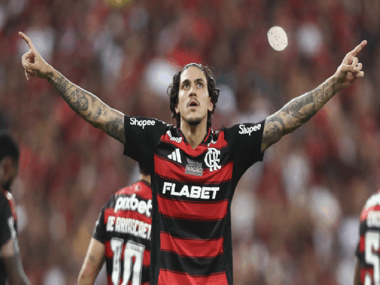 CHOCANTE! Pedro ultrapassa Gabigol e vira o maior artilheiro do Flamengo no século 21