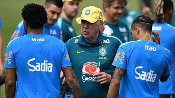 Ancelotti surpreende na definição da lateral da Seleção Brasileira e indica Danilo e Alex Sandro como titulares